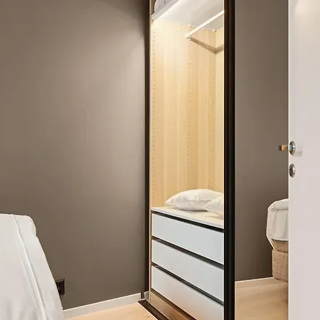 Dinbnb I New In 2023 I 600m To Bryggen Lägenhet